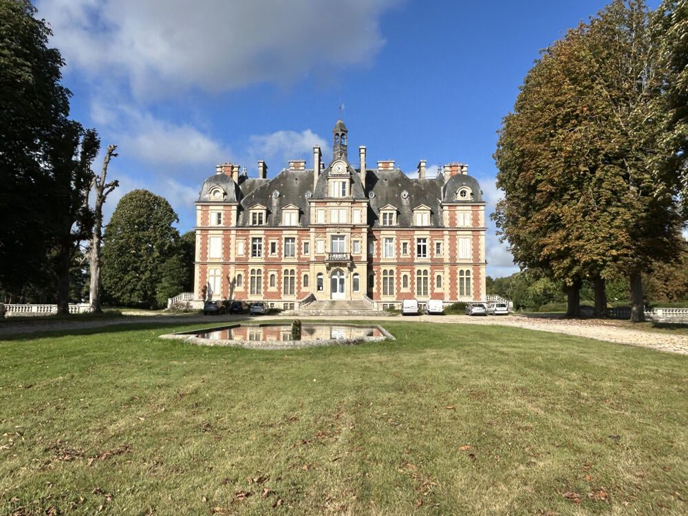 Appartement meublé dans un château avec un grand Parc