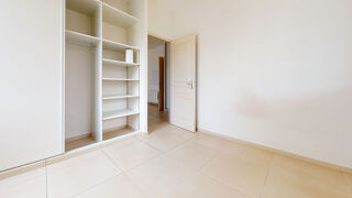  Appartement à louer 2 pièces 56 m²