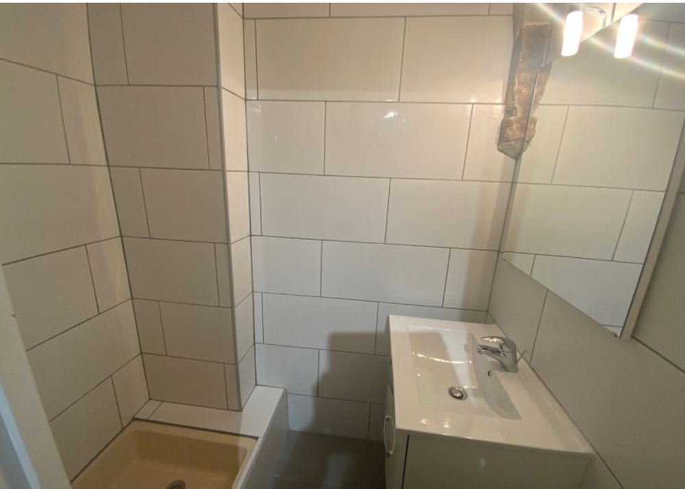 Studio rénové de 27m2 dans le centre piéton de Sommières