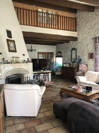  Propri�t�/ch�teau � vendre 11 pi�ces 390 m�