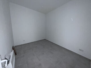  Appartement à louer 3 pièces 114 m²