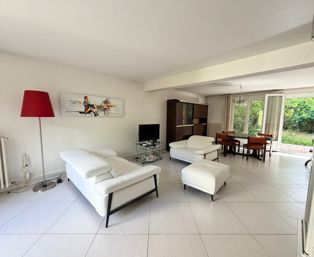 Maison 5 pièces de 109 m2 avec jardin et garage