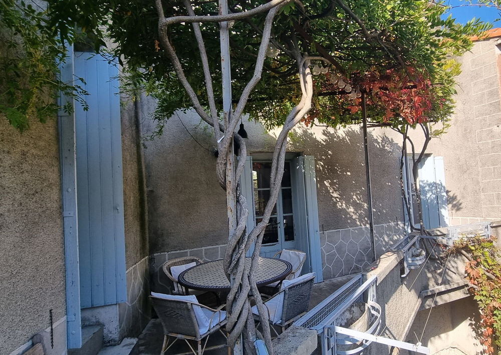 Maison 7 pièces 142 m² · à Laroque · 142 m² · 190 000 €