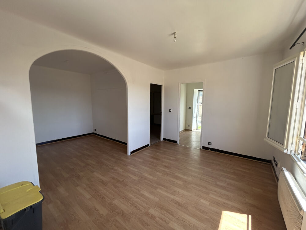 Location Appartement SOMMIERES Centre Piéton - Appartement T2 au 2ème et dernier étage avec terrasse Sommieres