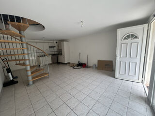  Appartement à louer 3 pièces 55 m²
