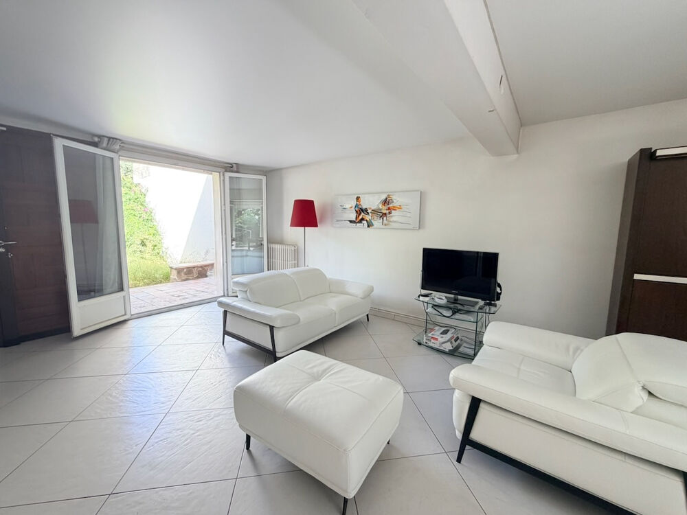 Maison 5 pièces de 109 m2 avec jardin et garage