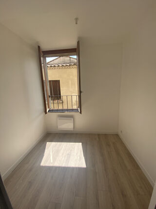  Appartement à louer 2 pièces 31 m²
