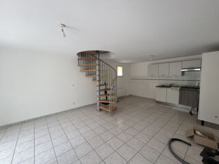  Appartement à louer 3 pièces 55 m²
