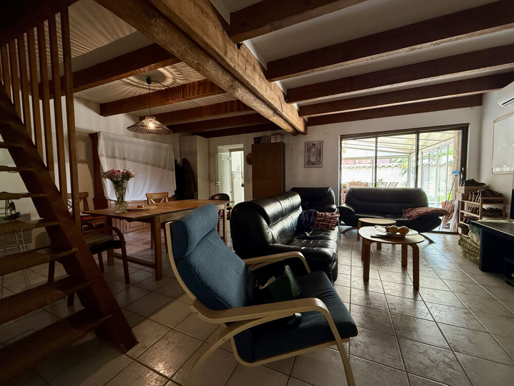 VERGEZE - À VENDRE Maison familiale de 148m2 avec grand garage de 200m2