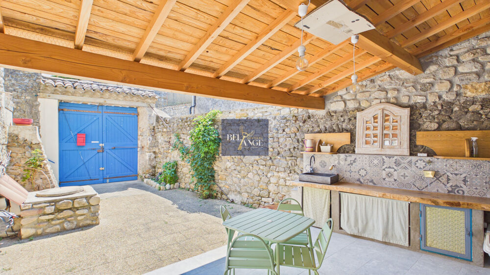 Maison de village en pierre Le charme authentique au coeur de Vallon-Pont-dArc