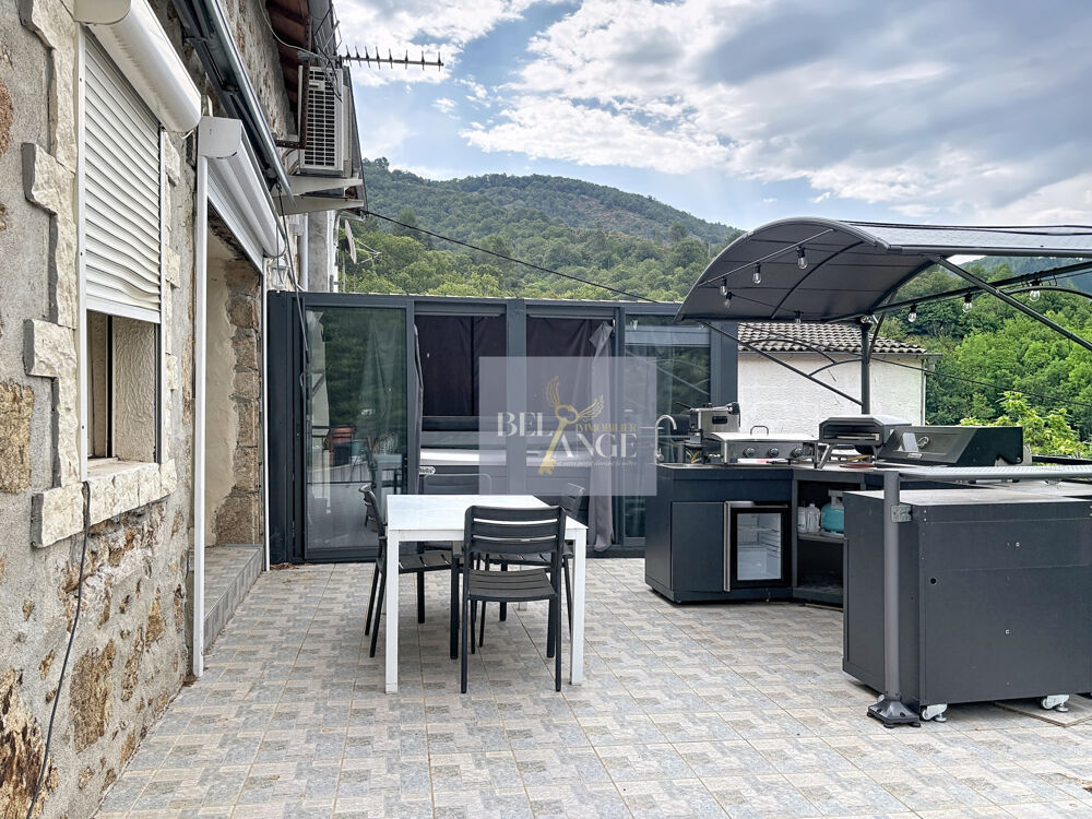 Vente Maison Entre château et nature : une maison de caractère au cœur de l'Ardèche Genestelle