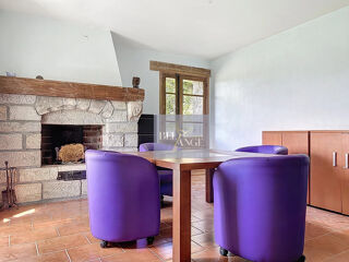  Maison  vendre 15 + pices 701 m