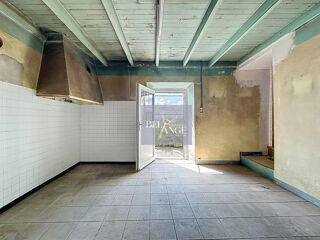  Maison  vendre 15 + pices 701 m