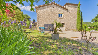  Propriété/château à vendre 15 + pièces 372 m²
