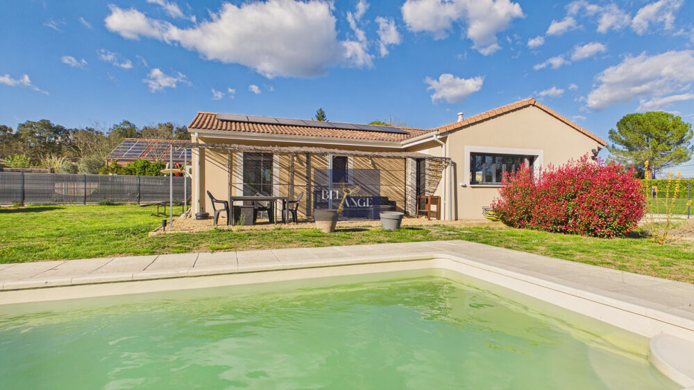 Maison lumineuse avec piscine calme, potentiel et douceur de vivre