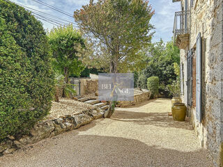  Maison à vendre 15 + pièces 360 m²