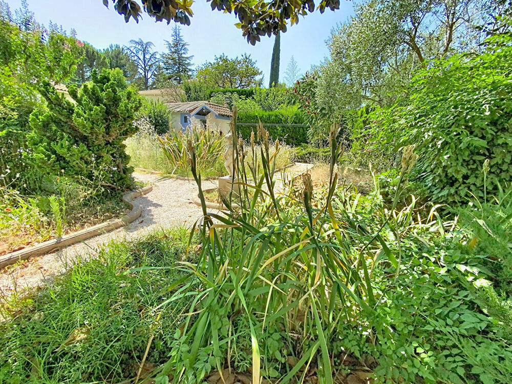 Vente Maison Avec studio indépendant de 17 m2 sur une parcelle de 688 m2. Greasque