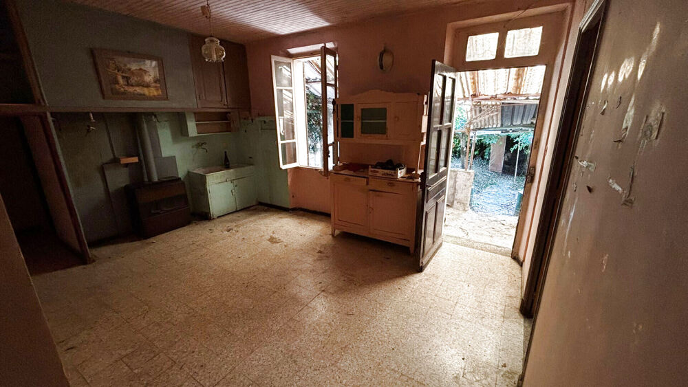 Vente Maison Exposition Sud. Travaux à réaliser Mimet