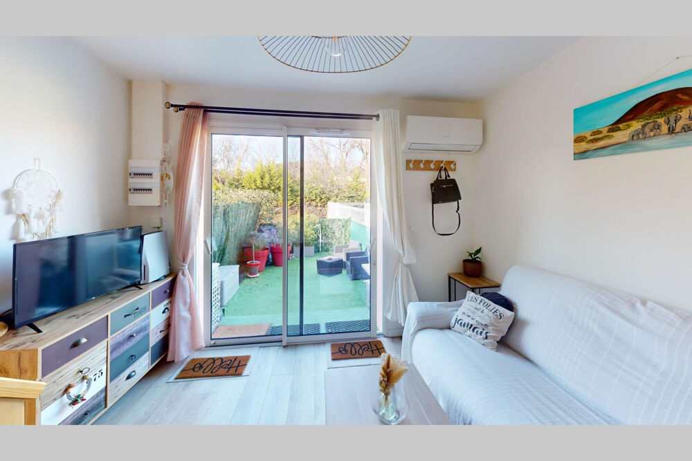Vente Appartement Jardinet + 2 parkings. Meyreuil