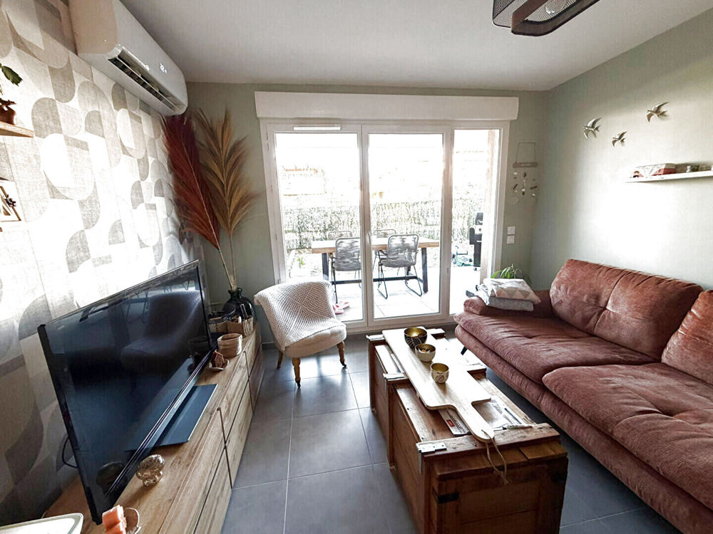 Terrasse, jardinet, box-garage.