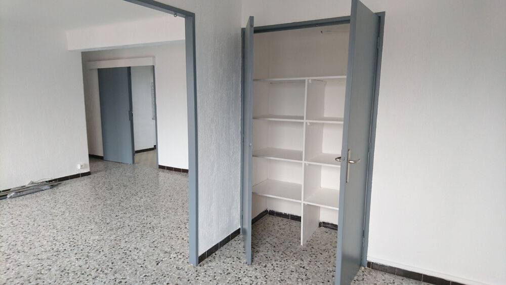 Location Appartement Appartement traversant T3/4 meublé de 76 m2 Gardanne