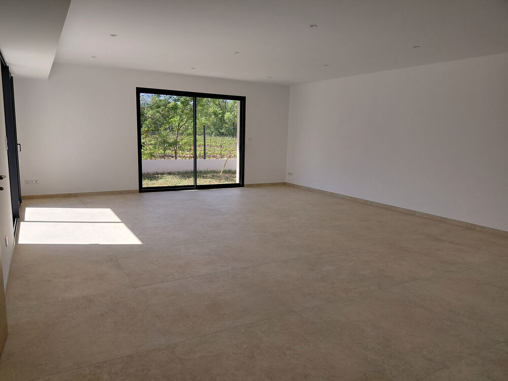 � vendre  Maison Pourri�res (83910)