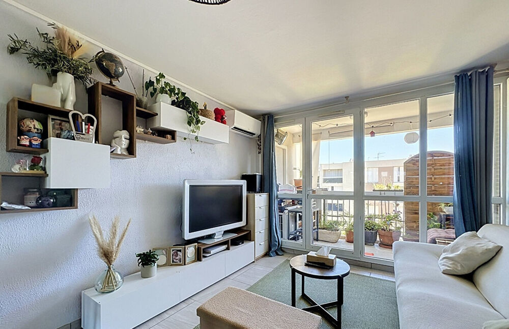 Aux gouts du jour, loggia + balcon.