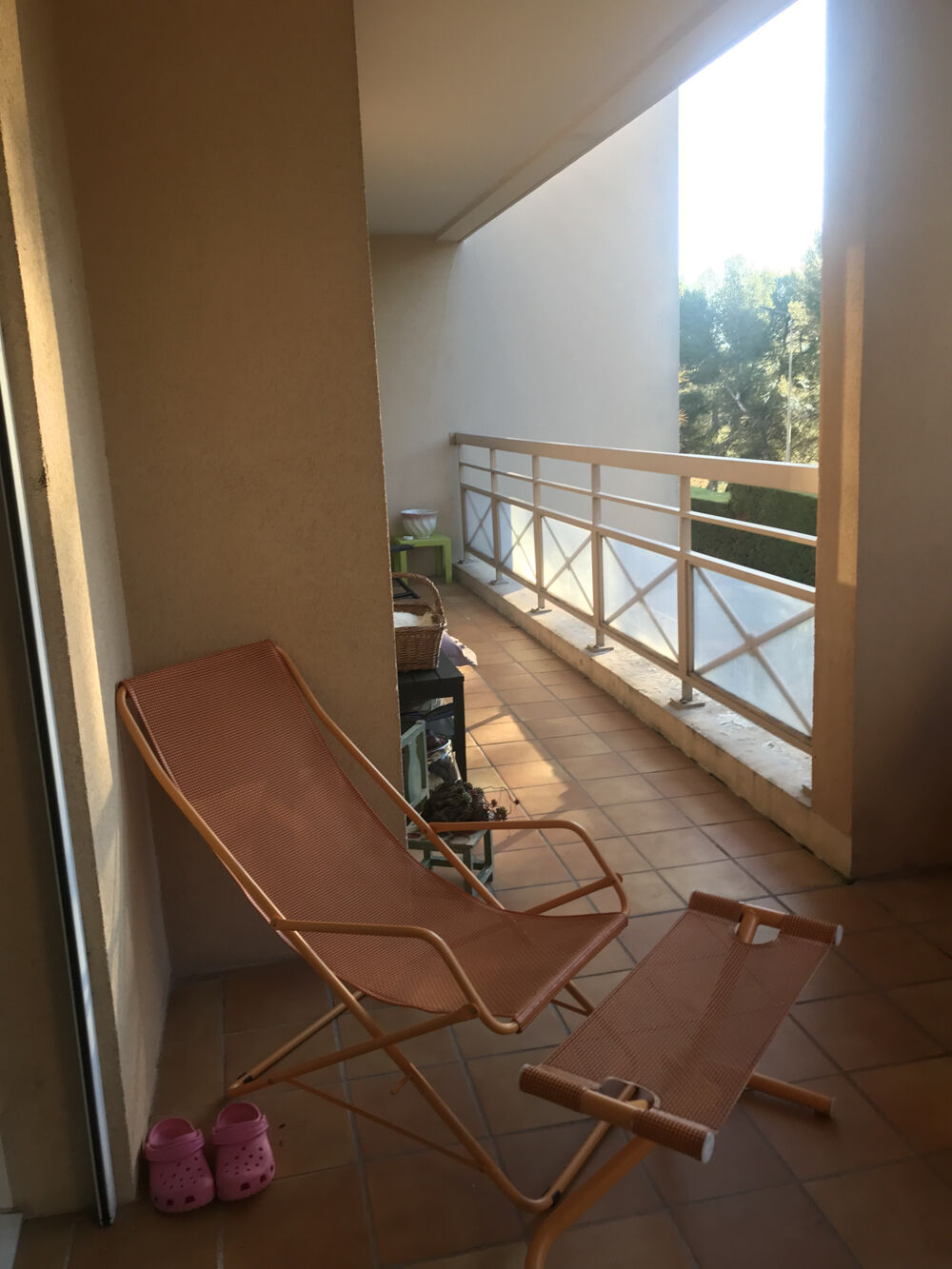 Location Appartement Terrasse, garage + 1 parking Bouc bel air