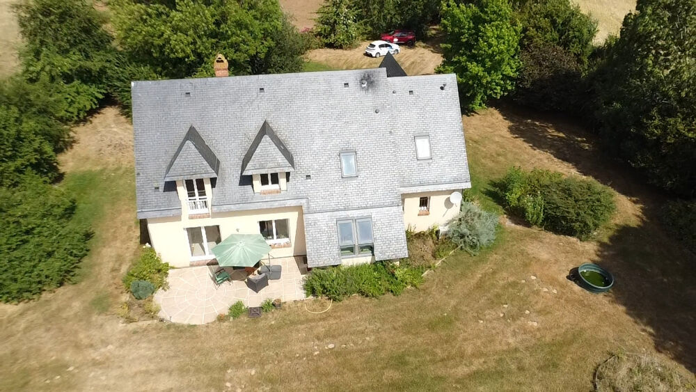 Maison de 162 m2, au grand calme, 5 pièces avec 4 chambres - Vie de plain-pied - Terrain de 6000 m2