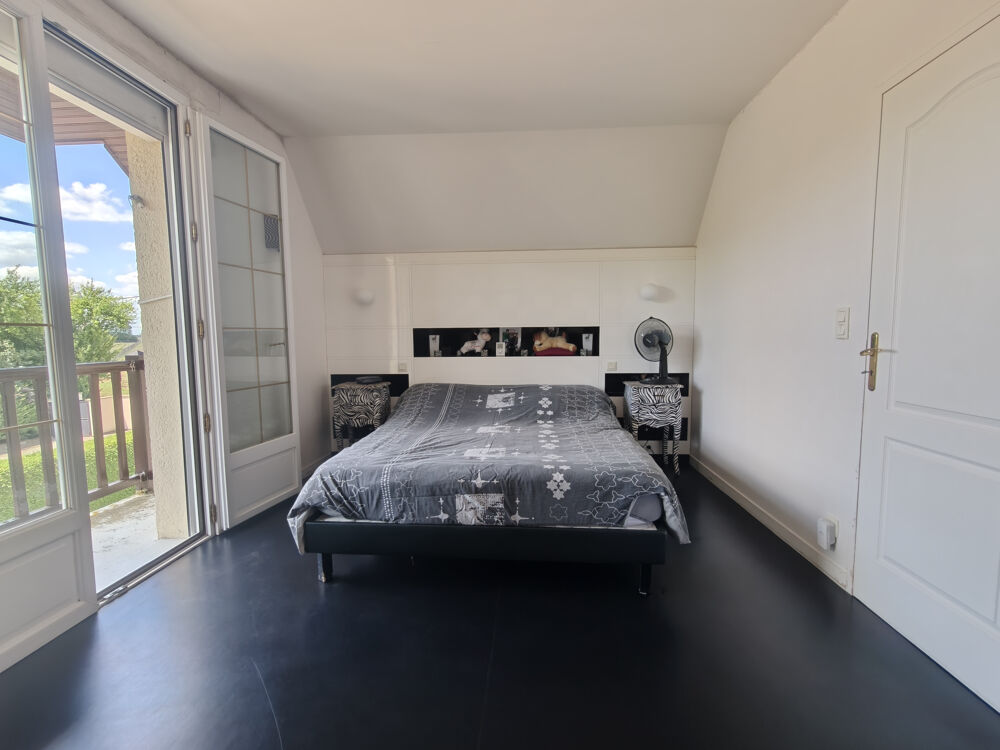 à vendre  Propriété/château Bernay (27300)