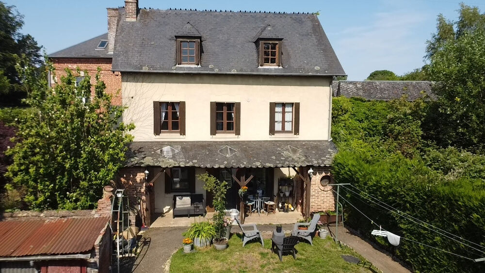 MAISON DE VILLE