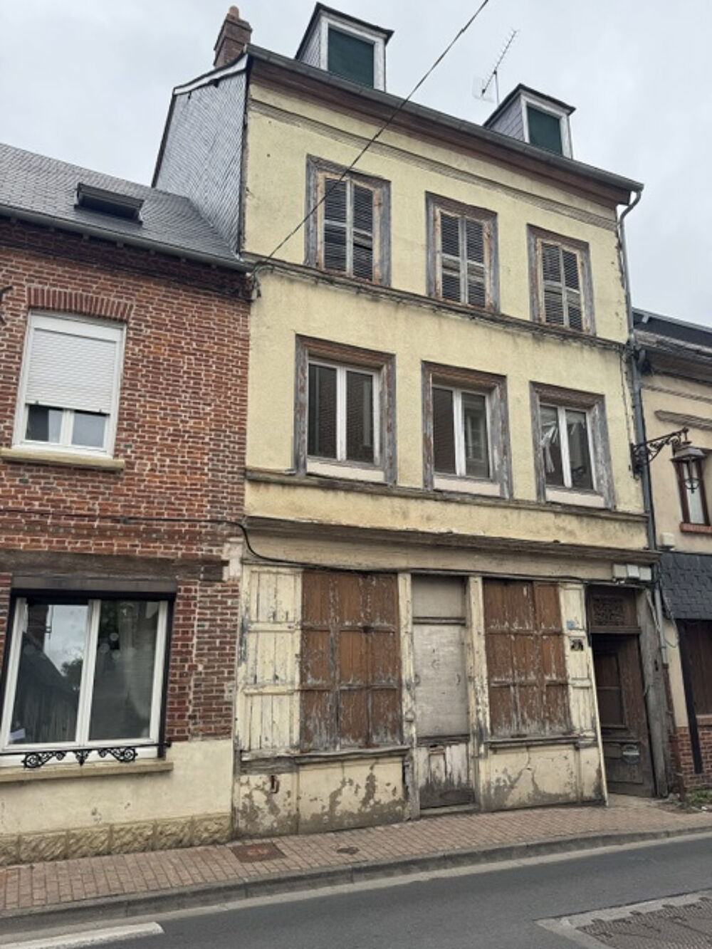 Vente Immeuble Immeuble R + 3 sur parcelle de 376m2 - à rénover Bernay