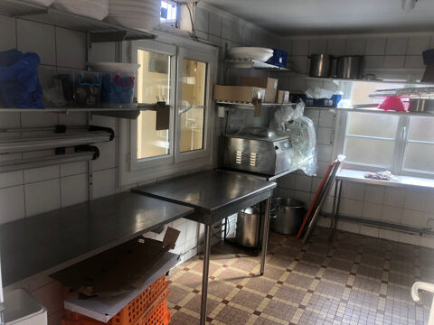   POISSONNERIE DE COEUR DE VILLE AVEC APPARTEMENT - FONDS DE COMMERCE - CA  H.T.: 270.000 € 