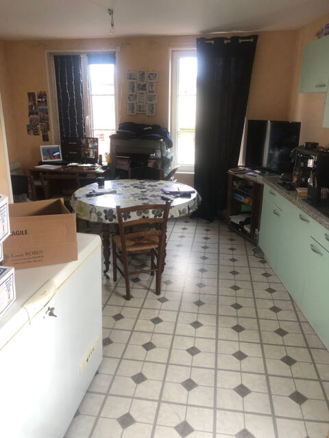   POISSONNERIE DE COEUR DE VILLE AVEC APPARTEMENT - FONDS DE COMMERCE - CA  H.T.: 270.000 € 