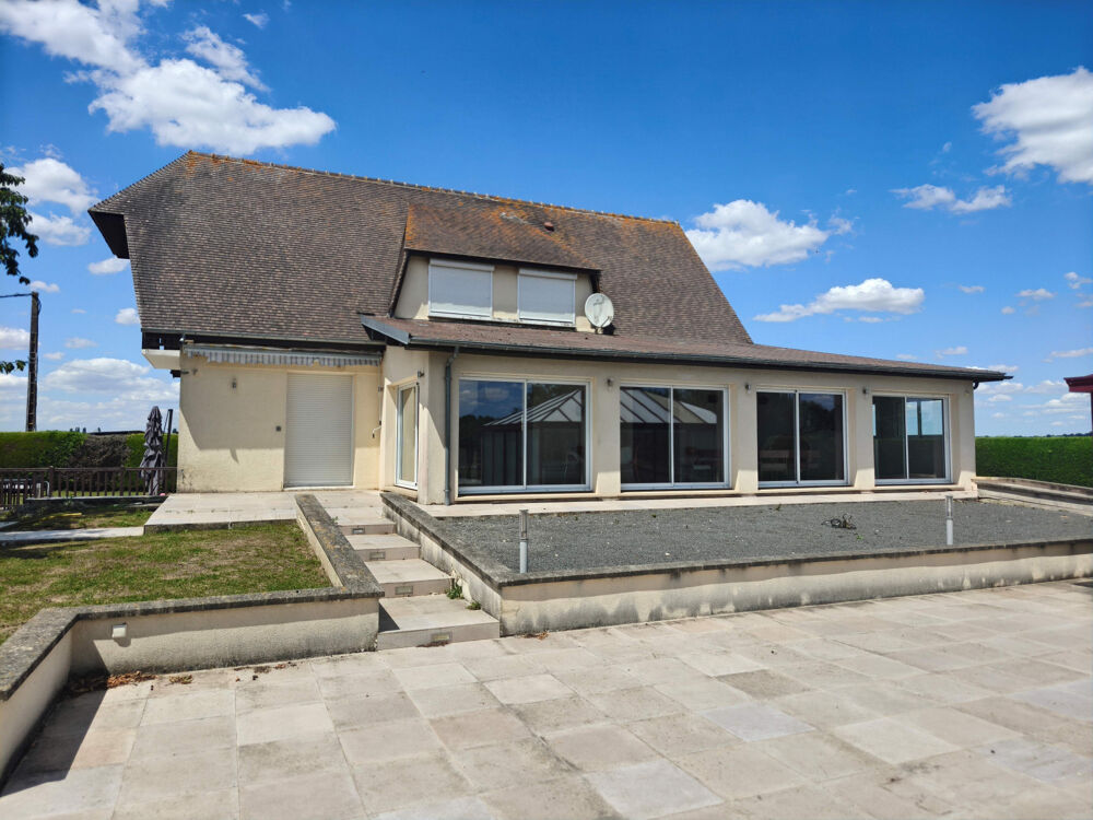 à vendre  Propriété/château Bernay (27300)