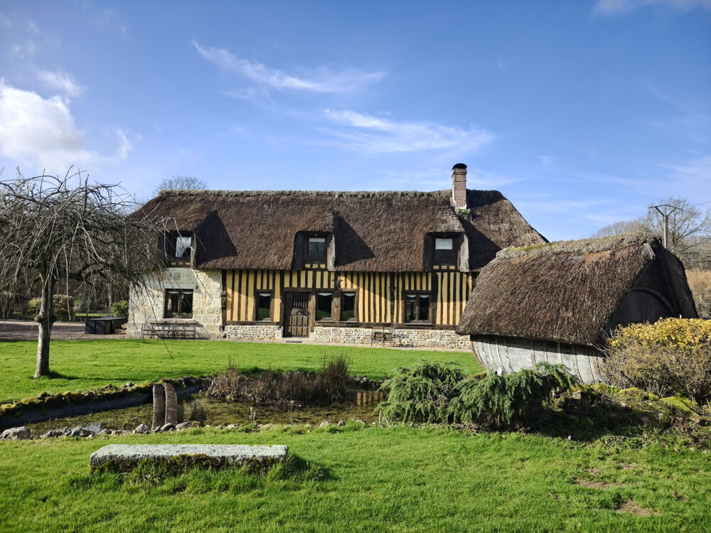 PROPRIETE DE CHARME AVEC 14 HECTARES DE BOIS