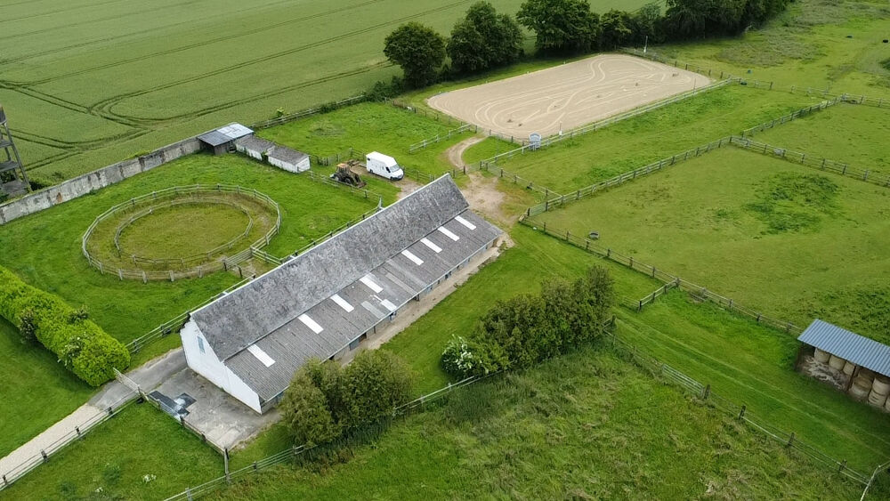 Propriété équestre avec 13 hectares