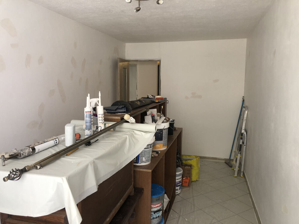 En location 900 € par mois à Nice (06) : appartement avec balcon