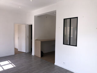  Appartement à louer 2 pièces 45 m²