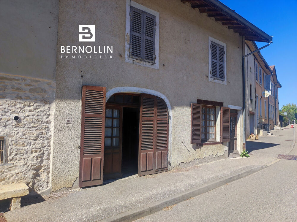 Vente Maison Maison de village en pierre de 166 m2 à rénover avec terrain au centre de Simandre sur Suran. Simandre sur suran