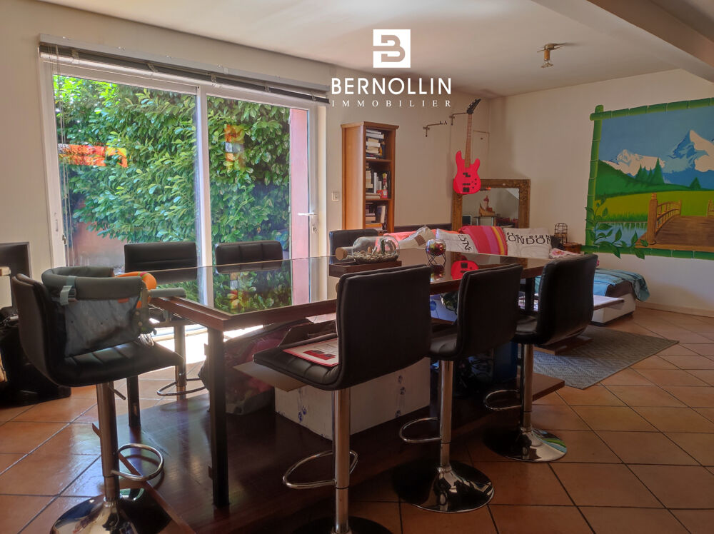 Vente Maison Maison de village de 102 m2 avec terrain, 3 chambres en plein centre de St Etienne du Bois St etienne du bois