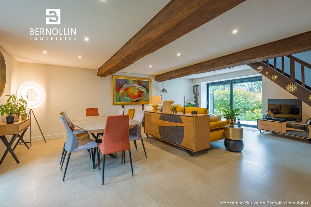 COUP DE COEUR à Curtafond - Propriété de charme de 300 m2 - 11 pièces