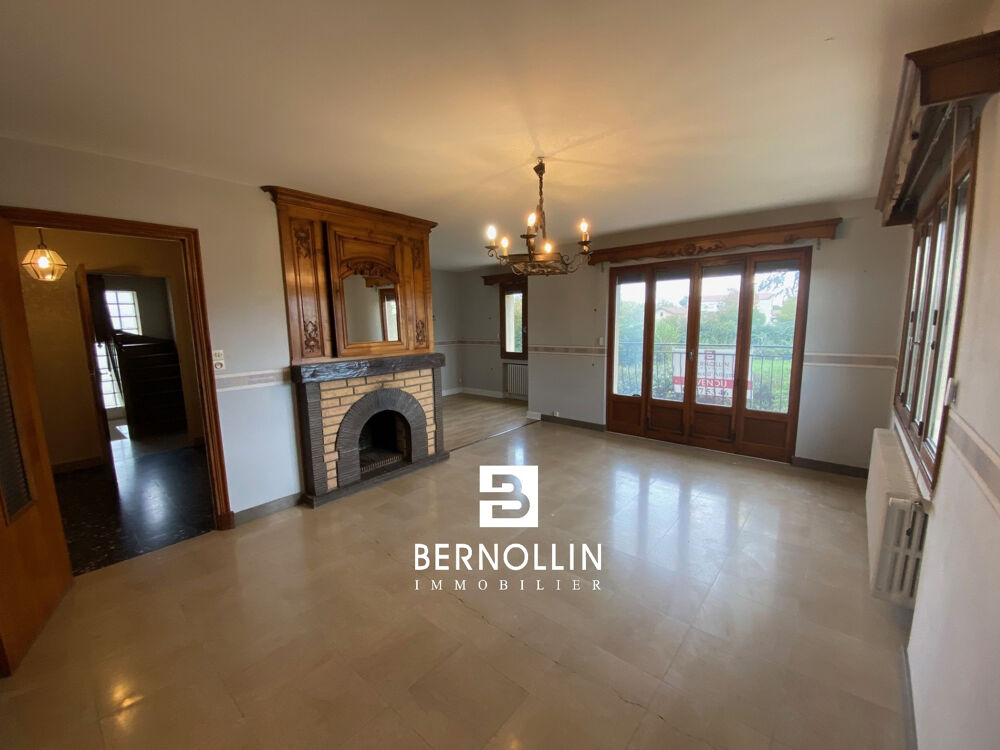 Vente Maison Au coeur du village d'Attignat, Maison familiale de 140 m2 avec fort potentiel sur 2 736 m2 de terrain Attignat