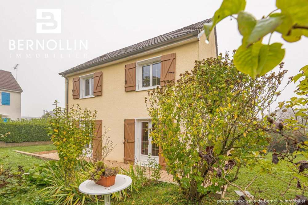 Maison sur 2 niveaux, 4 pièces, 90 m2 sur grand sous-sol avec terrain MACON QUARTIER DES SAUGERAIES