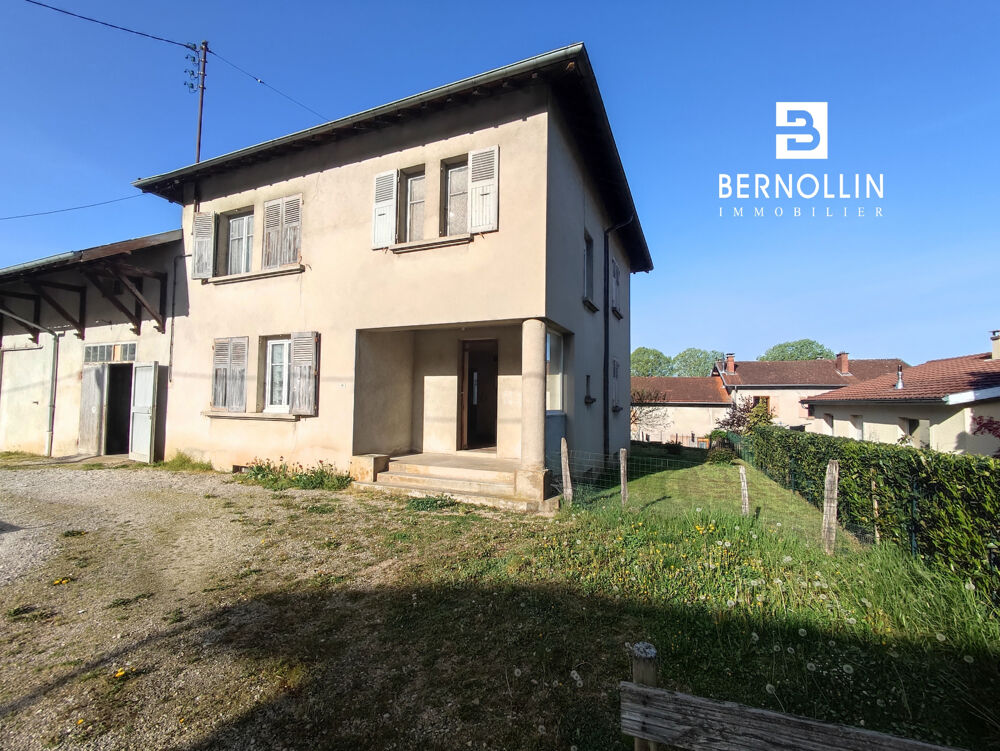 Maison de village à rénover de 137 m2 avec garage et terrain Beau potentiel à Pressiat