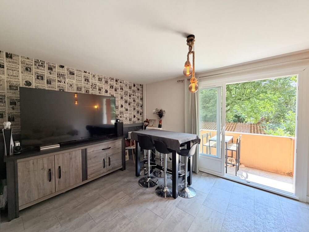 (73) Saint-Jean-de-Maurienne - Appartement T3 entièrement rénové - 2 chambres - 2 balcons - Garage - Cave - As