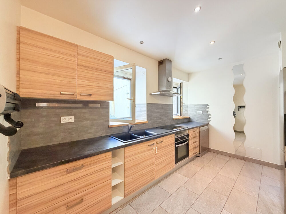 Vente Appartement (73) Saint-Julien-Mont-Denis - Centre Village - Rare Appartement T2 bis - Grande chambre - Spacieuse terrasse St julien mont denis