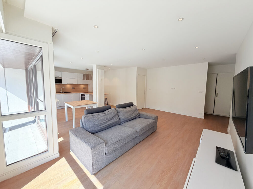 (73) SAINT-JEAN-DE-MAURIENNE - T4 rénové en 2020 - Grande terrasse - Garage - Place privée
