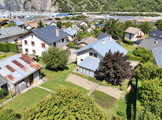 Vente Maison (73) VILLARGONDRAN - Jolie maison avec beaux extérieurs - 5 chambres - Garage & Atelier - Véranda - Rare à la Villargondran
