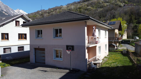   (73) SAINT MICHEL DE MME - BELLE MAISON & r�novation effectu�e - Possible 2 logements - Secteur privil�gi� Maison - 7 pi�ce(s) - 160 m�